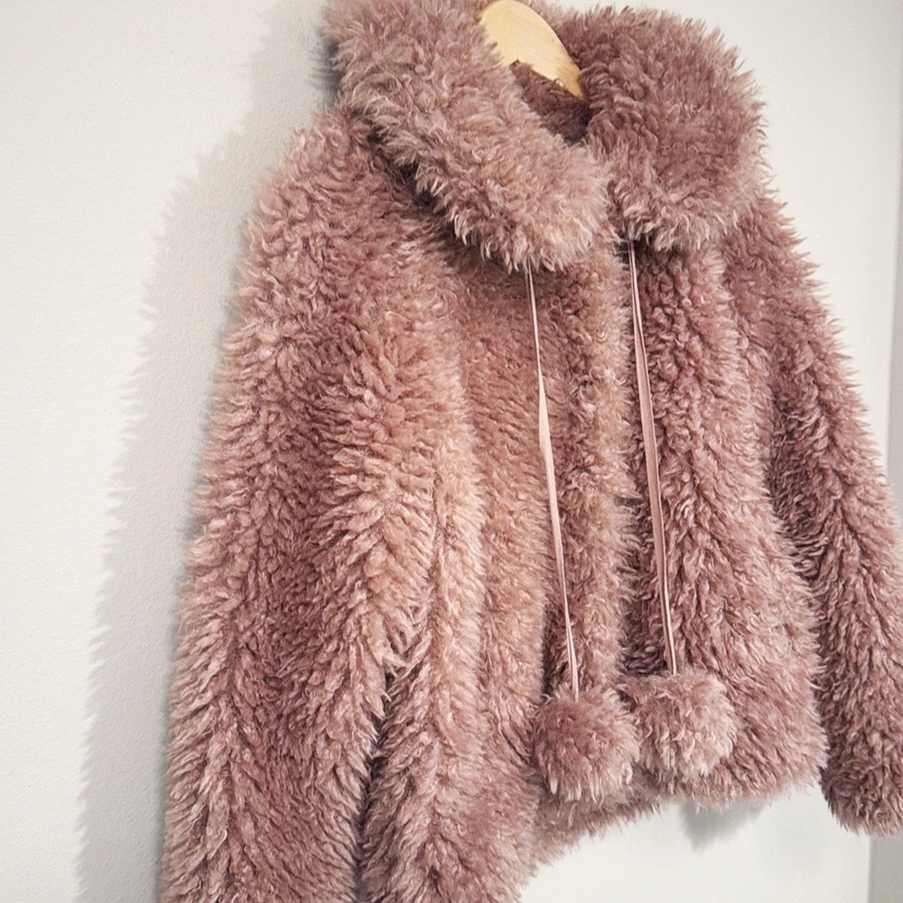 MOLLY BRACKEN Faux Fur Mauve/Pink Jacket With Pompom Tassels Size Small EUC - Picture 3 of 8